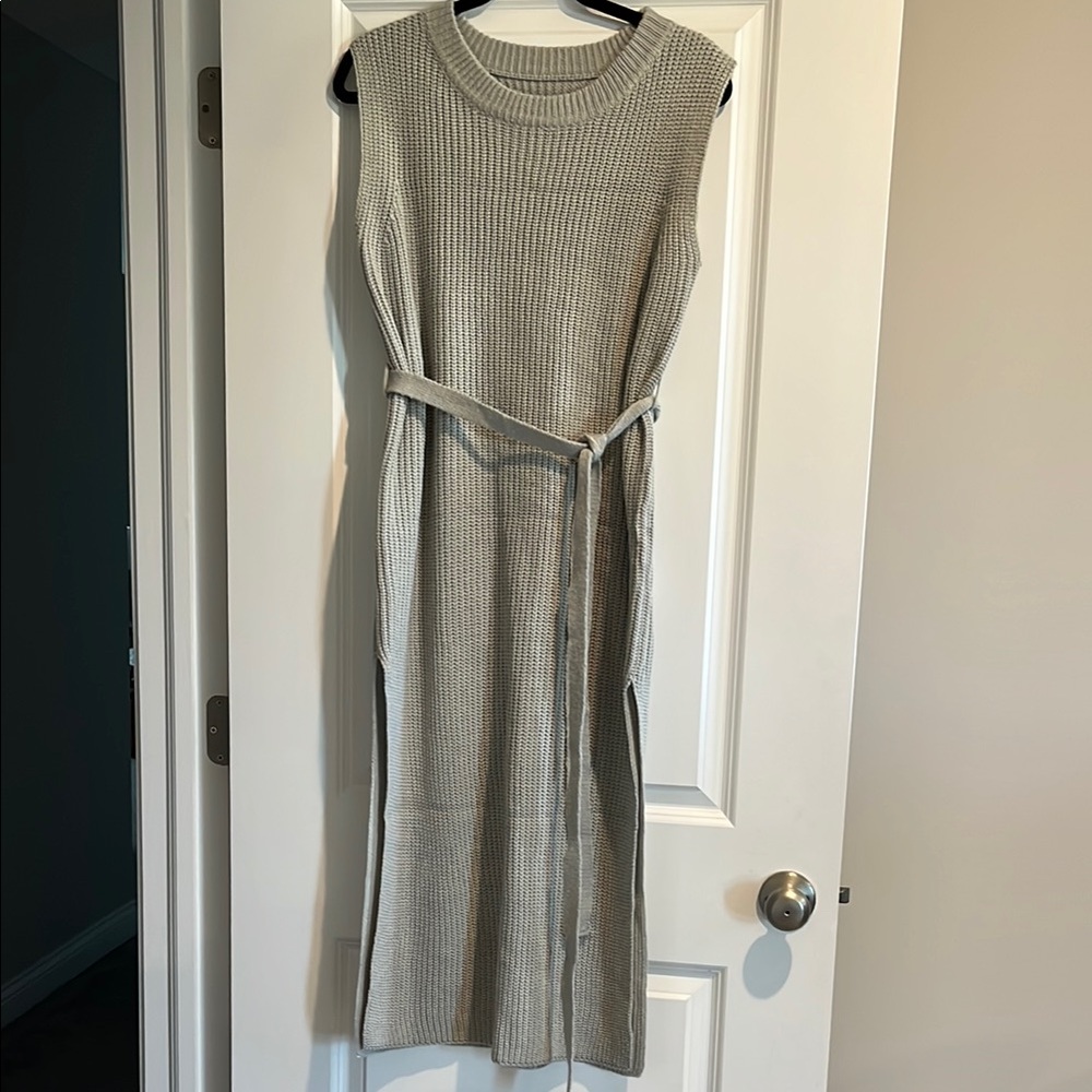 NWOT! Sleeveless Crew Neck Gray Knit Midi Dress Medium